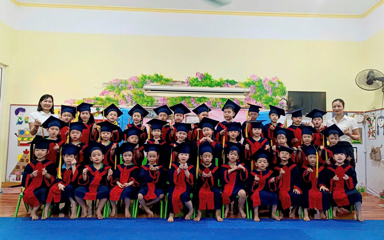 Ảnh 3/6 – DẤU ẤN TUỔI THƠ – KỶ YẾU MẪU GIÁO 5-6 TUỔI TRƯỜNG MẦM NON 20/10