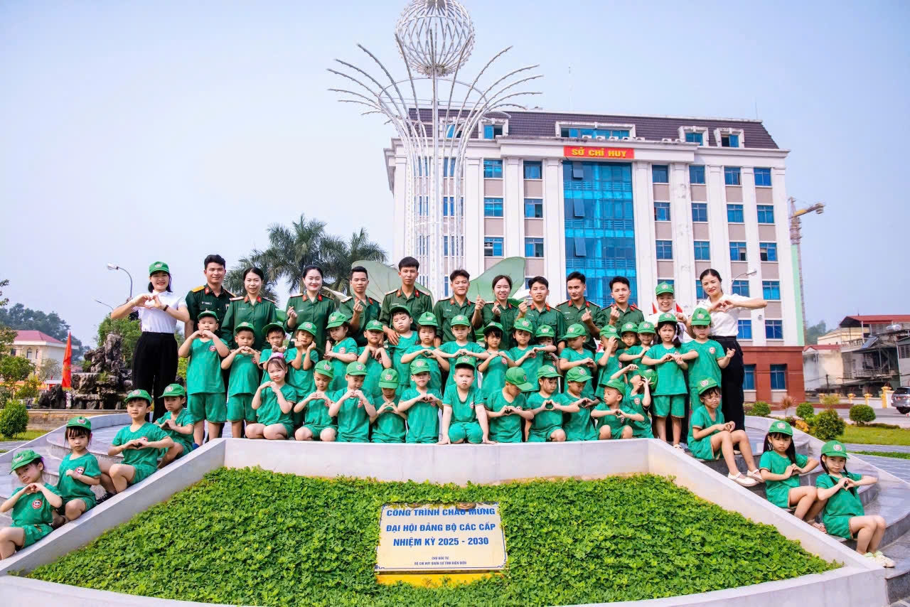Ảnh 5/6 – DẤU ẤN TUỔI THƠ – KỶ YẾU MẪU GIÁO 5-6 TUỔI TRƯỜNG MẦM NON 20/10