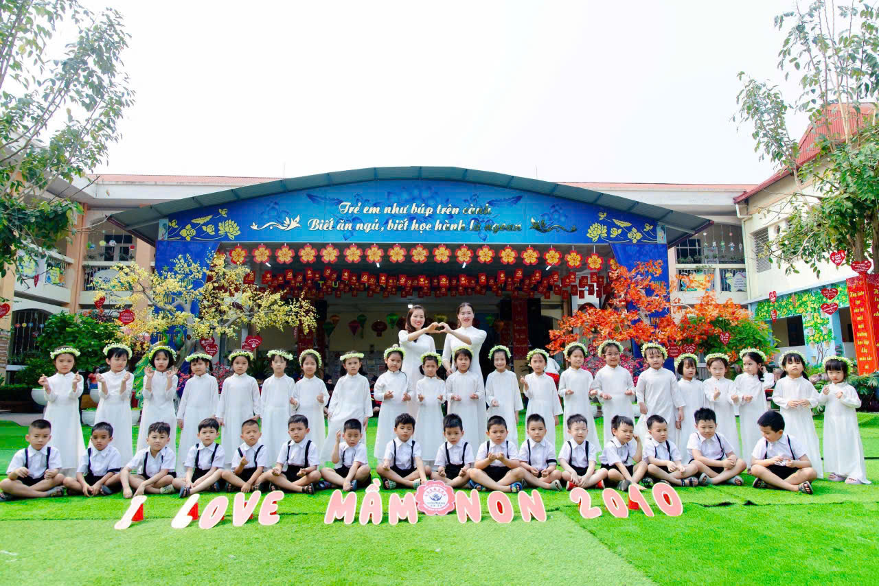 Ảnh 2/6 – DẤU ẤN TUỔI THƠ – KỶ YẾU MẪU GIÁO 5-6 TUỔI TRƯỜNG MẦM NON 20/10