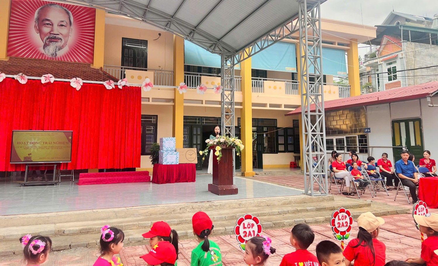 Ảnh 23/31 – CÁC BÉ MẪU GIÁO 5 - 6 TUỔI TRƯỜNG MẦM NON 7/5 THAM QUAN, TRẢI NGHIỆM TẠI TRƯỜNG TIỂU HỌC TÔ VĨNH DIỆN