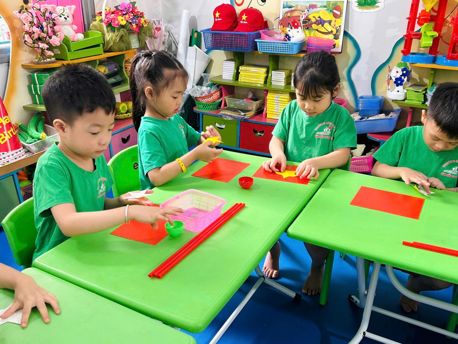Ảnh 4/5 – TỰ HÀO THÁNG 5, CÁC BÉ LỚP MẪU GIÁO 5 - 6 TUỔI D4 TRƯỜNG MẦM NON 7/5 HƯỚNG VỀ CHIẾN THẮNG ĐIỆN BIÊN PHỦ