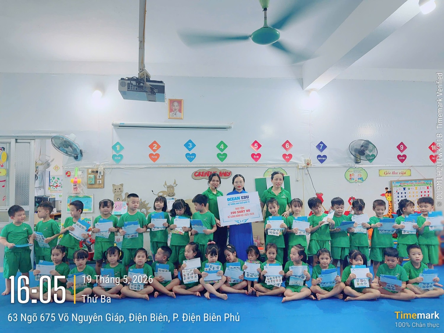 Ảnh 7/7 – TRUNG TÂM ANH NGỮ OCEAN EDU ĐIỆN BIÊN ĐỒNG HÀNH CÙNG TRƯỜNG MẦM NON 7/5 TRAO QUÀ CHO CÁC BÉ KHỐI MẪU GIÁO 5-6 TUỔI