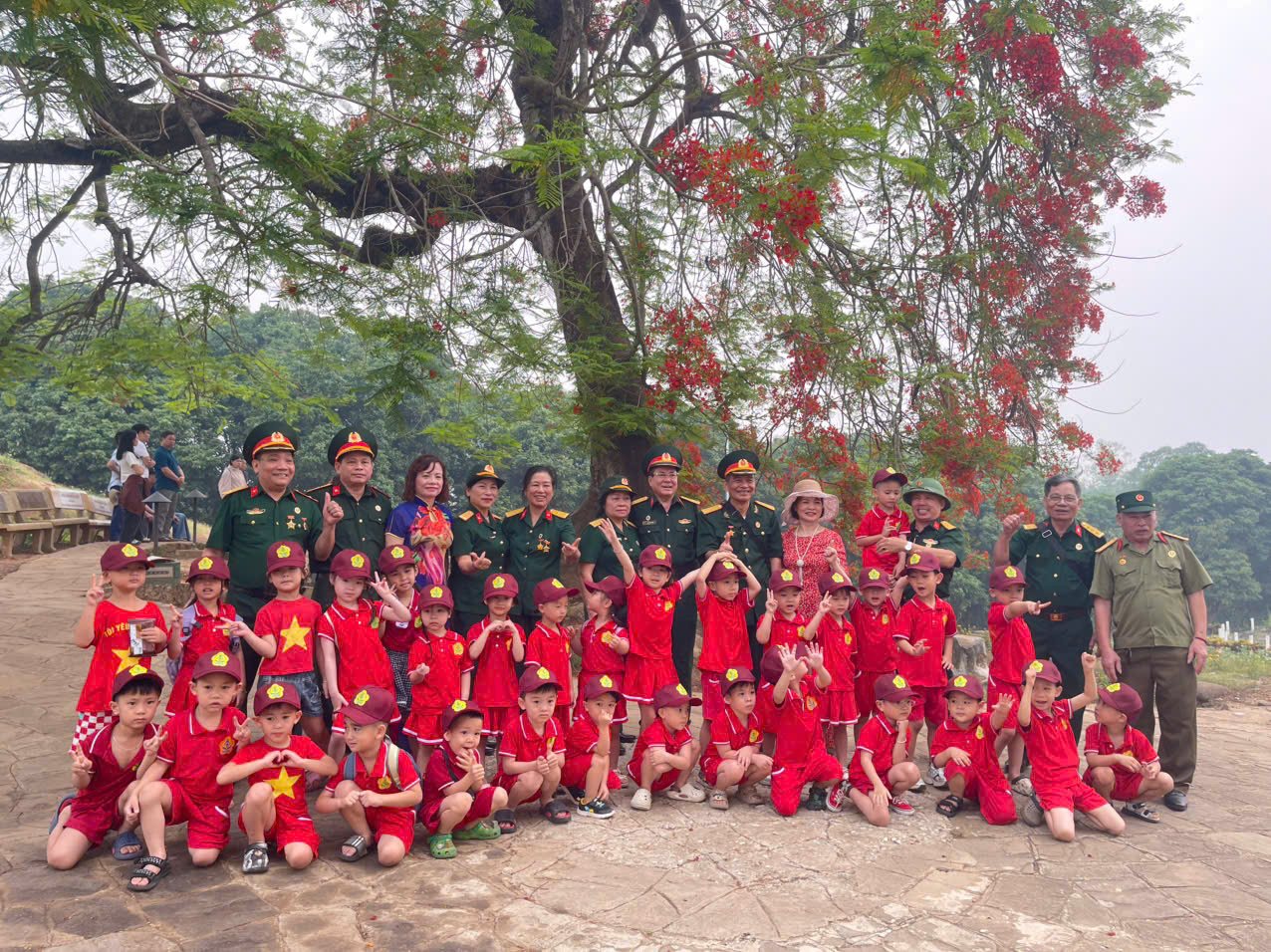 Ảnh 2/20 – DÁNG HÌNH ĐẤT NƯỚC TRONG MẮT TRẺ THƠ TRƯỜNG MẦM NON HOA HỒNG