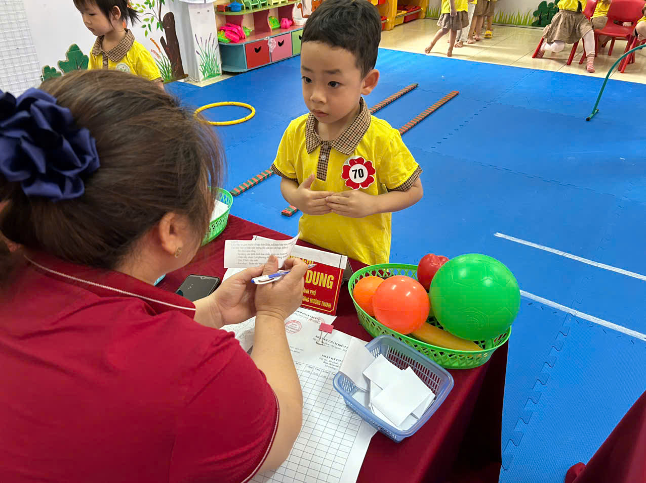 Ảnh 4/13 – TRƯỜNG MẦM NON HOA HỒNG TƯNG BỪNG TỔ CHỨC HỘI THI “BÉ KHỎE – BÉ NGOAN” NĂM HỌC 2025 – 2026