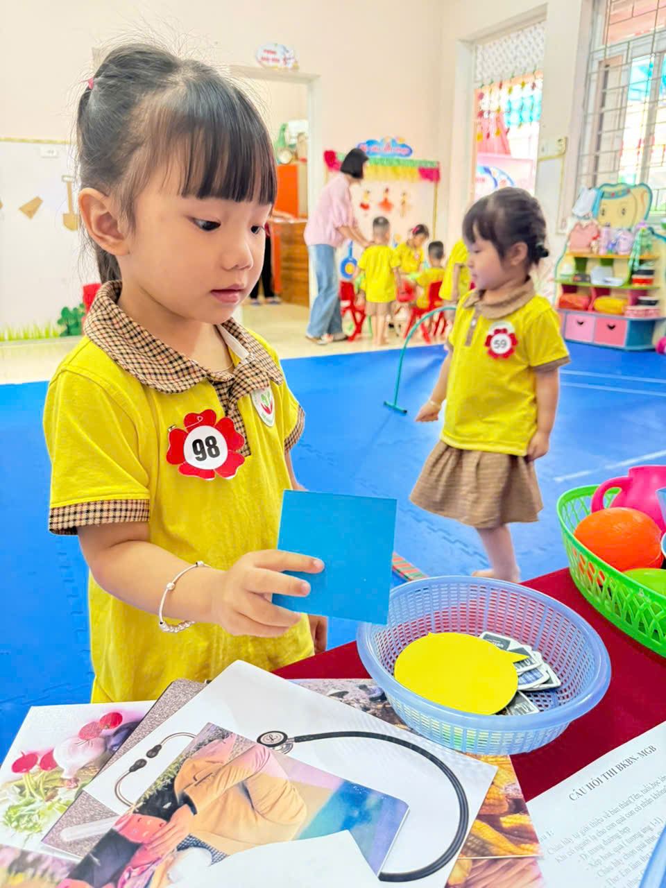 Ảnh 9/13 – TRƯỜNG MẦM NON HOA HỒNG TƯNG BỪNG TỔ CHỨC HỘI THI “BÉ KHỎE – BÉ NGOAN” NĂM HỌC 2025 – 2026