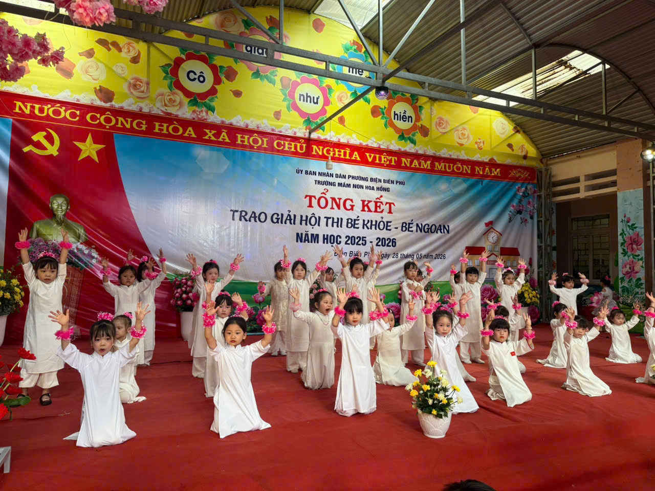 Ảnh 7/17 – Xúc cảm người lái đò trường Mầm non Hoa Hồng khi “ Một chuyến đò sang sông” năm học 2025 – 2026