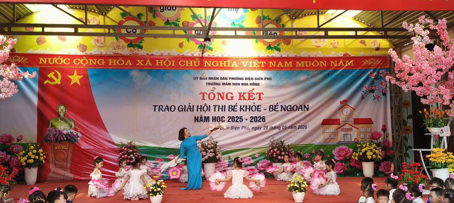 Ảnh 14/17 – Xúc cảm người lái đò trường Mầm non Hoa Hồng khi “ Một chuyến đò sang sông” năm học 2025 – 2026