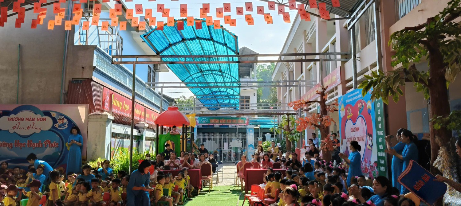 Ảnh 15/17 – Xúc cảm người lái đò trường Mầm non Hoa Hồng khi “ Một chuyến đò sang sông” năm học 2025 – 2026