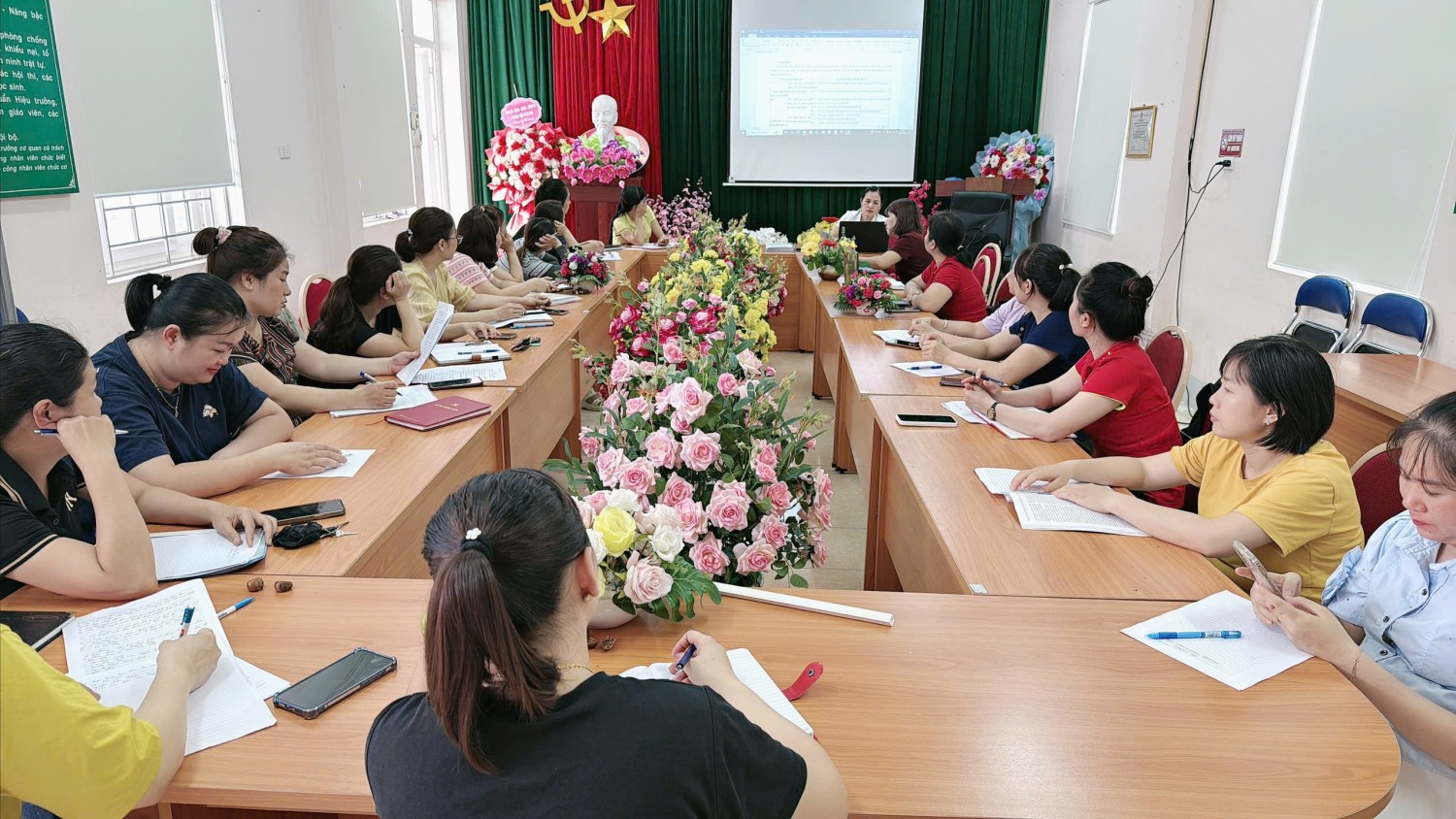 Ảnh 4/7 – MN Hoa Hồng trước thềm sáp nhập