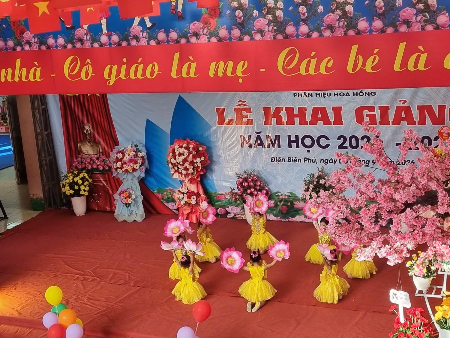 Ảnh 14/15 – Phân hiệu Hoa Hồng, trường MN 7/5 tưng bừng trong Lễ Khai giảng năm học mới!
