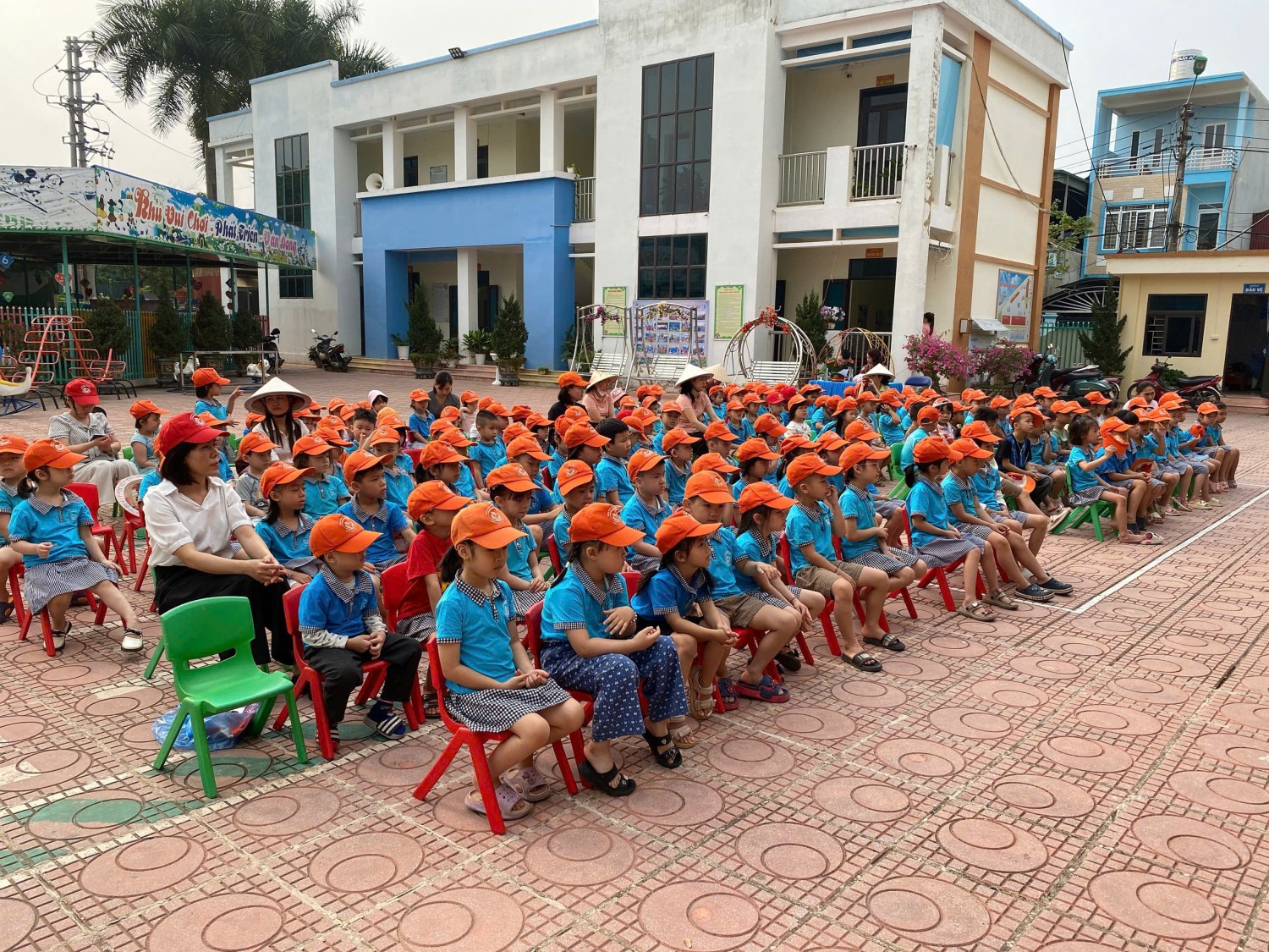Ảnh 13/13 – AN TOÀN GIAO THÔNG – HẠNH PHÚC CỦA MỌI NHÀ