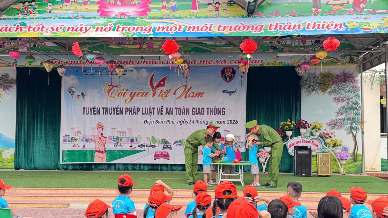 Ảnh 7/13 – AN TOÀN GIAO THÔNG – HẠNH PHÚC CỦA MỌI NHÀ