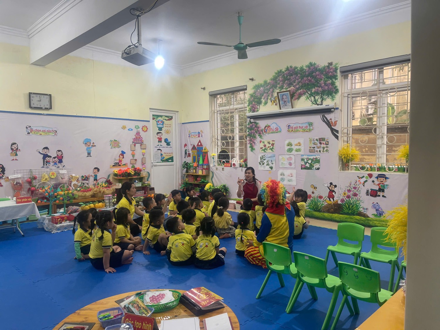 Ảnh 8/22 – NHỮNG BÔNG HOA TỎA SÁNG – TRƯỜNG MẦM NON THANH BÌNH KHẲNG ĐỊNH CHẤT LƯỢNG GIÁO VIÊN TẠI HỘI THI GIÁO VIÊN DẠY GIỎI CẤP PHƯỜNG