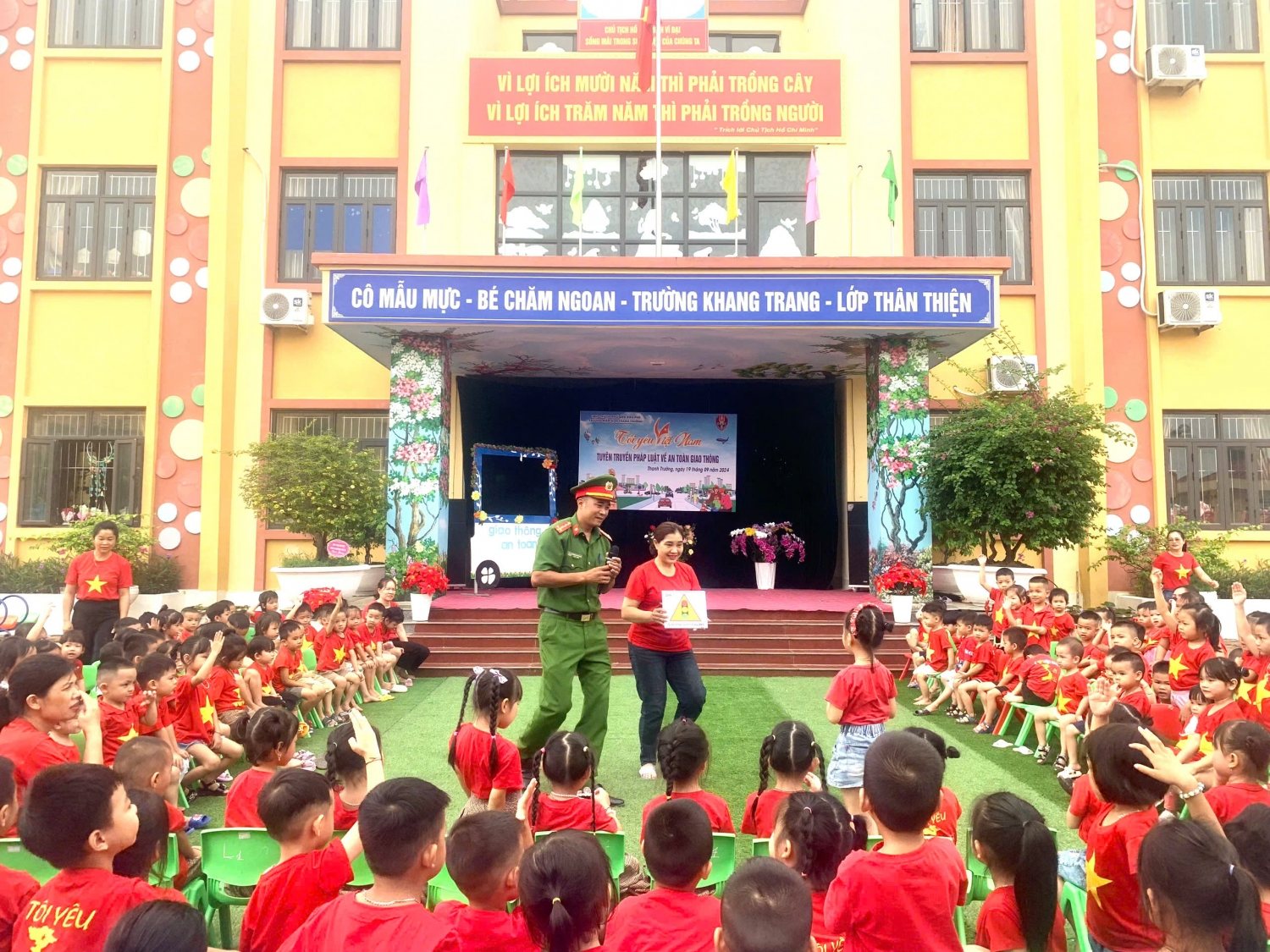 Ảnh 8/8 – TRƯỜNG MẦM NON THANH TRƯỜNG TỔ CHỨC TUYÊN TRUYỀN, PHỔ BIẾN, GIÁO DỤC PHÁP LUẬT VỀ AN TOÀN GIAO THÔNG NĂM HỌC 2024 - 2025