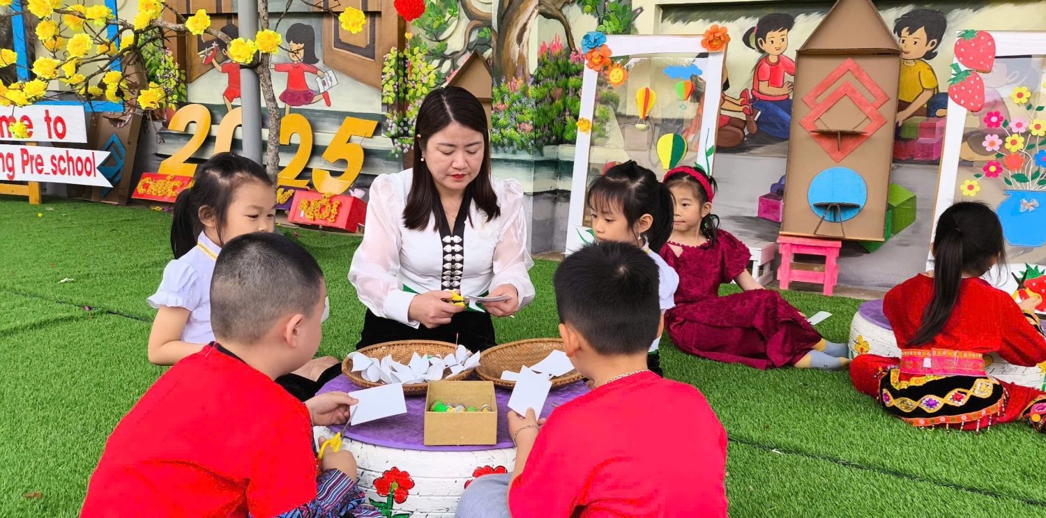 Ảnh 1/10 – TRƯỜNG MẦM NON THANH TRƯỜNG TÍCH CỰC TUYÊN TRUYỀN VÀ HƯỞNG ỨNG LỄ HỘI HOA BAN NĂM 2025