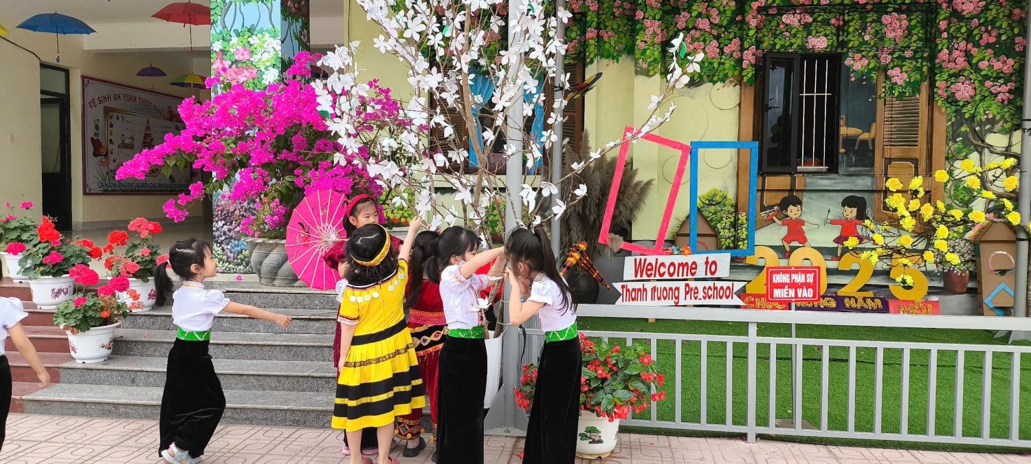 Ảnh 5/10 – TRƯỜNG MẦM NON THANH TRƯỜNG TÍCH CỰC TUYÊN TRUYỀN VÀ HƯỞNG ỨNG LỄ HỘI HOA BAN NĂM 2025