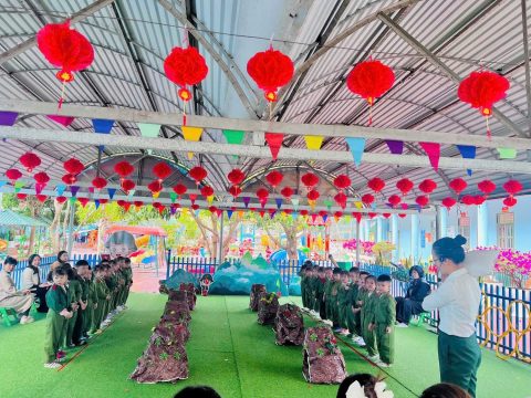 Ảnh 12/17 – HOẠT ĐỘNG ĐỀN ƠN ĐÁP NGHĨA - GIAO LƯU HỌC TẬP