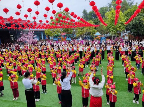 Ảnh 10/17 – HOẠT ĐỘNG ĐỀN ƠN ĐÁP NGHĨA - GIAO LƯU HỌC TẬP