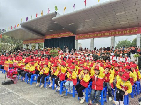 Ảnh 7/17 – HOẠT ĐỘNG ĐỀN ƠN ĐÁP NGHĨA - GIAO LƯU HỌC TẬP